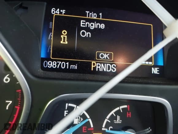 ✅ 2017 Ford Focus SE • VIN: 1FADP3FE8HL281157 • Lot: 43032775. Wystawiony na IAAI z przebiegiem 98 701 mil. Bezpłatny archiwum sprzedaży aukcyjnych z USA i szczegółowy raport historii pojazdu na DreamBid. Zdjęcie 15.