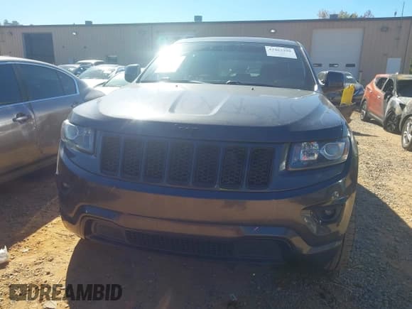 ✅ 2015 Jeep Grand Cherokee Altitude • VIN: 1C4RJEAG1FC152552 • Lot: 43463390. Wystawiony na IAAI z przebiegiem 135 968 mil. Bezpłatny archiwum sprzedaży aukcyjnych z USA i szczegółowy raport historii pojazdu na DreamBid. Zdjęcie 12.