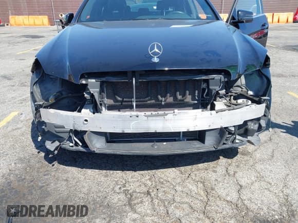 ✅ 2012 Mercedes-Benz E 350 Luxury • VIN: WDDHF5KB6CA584793 • Lot: 43281308. Listed on IAAI with 145,763 mi. Free auction sales archive from the USA and detailed vehicle history report at DreamBid. Image 13.