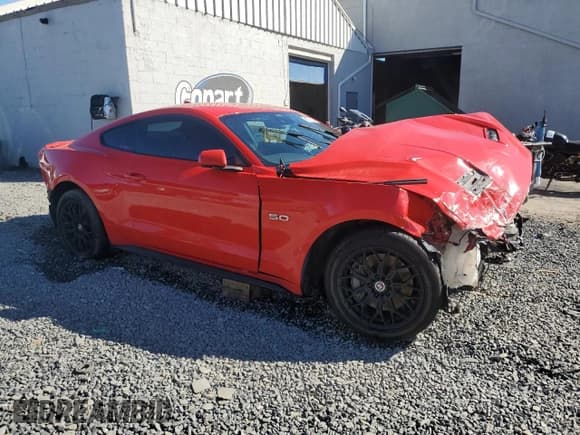 ✅ 2021 Ford Mustang GT Premium • VIN: 1FA6P8CF8M5115559 • Lot: 86797525. Wystawiony na Copart z przebiegiem 139 638 mil. Bezpłatny archiwum sprzedaży aukcyjnych z USA i szczegółowy raport historii pojazdu na DreamBid. Zdjęcie 4.