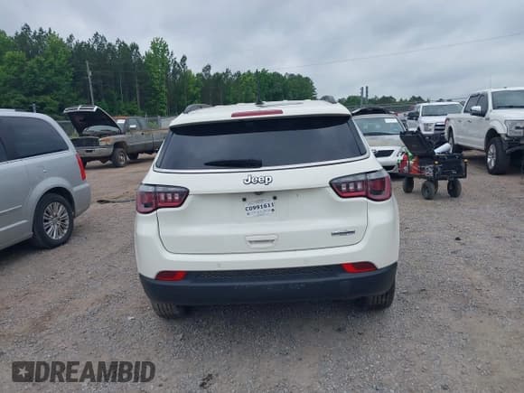 ✅ 2019 Jeep Compass Latitude • VIN: 3C4NJCBBXKT699338 • Лот: 42257672. Опубликован ранее на IAAI с пробегом 102 970 миль. Бесплатный доступ к архиву аукционных продаж из США и подробный отчёт об истории автомобиля на DreamBid. Изображение 17.