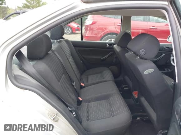 ✅ 2001 Volkswagen Jetta • VIN: 3VWRS29M81M068948 • Lot: 42996423. Listed on IAAI with 67,466 mi. Free auction sales archive from the USA and detailed vehicle history report at DreamBid. Image 8.