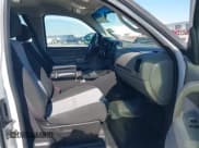 ✅ 2009 Chevrolet Silverado 2500HD Work Truck • VIN: 1GCHC49KX9E143978 • Lot: 43638901. Wystawiony na IAAI z przebiegiem 120 149 mil. Bezpłatny archiwum sprzedaży aukcyjnych z USA i szczegółowy raport historii pojazdu na DreamBid. Zdjęcie 7.