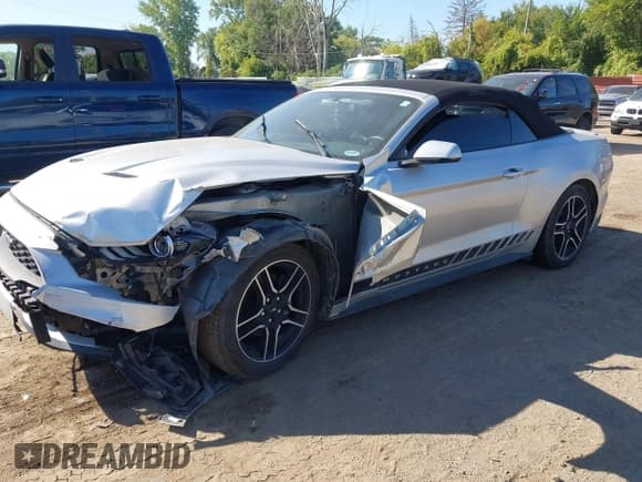 ✅ 2019 Ford Mustang EcoBoost • VIN: 1FATP8UH9K5149249 • Лот: 43347960. Опубликован ранее на IAAI с пробегом 89 226 миль. Бесплатный доступ к архиву аукционных продаж из США и подробный отчёт об истории автомобиля на DreamBid. Изображение 16.