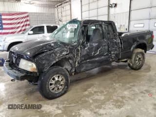 ✅ 2002 GMC Sonoma SLS • VIN: 1GTCT19W728186335 • Lot: 47469925. Wystawiony na Copart z przebiegiem 163 902 mil. Bezpłatny archiwum sprzedaży aukcyjnych z USA i szczegółowy raport historii pojazdu na DreamBid. Zdjęcie 1.