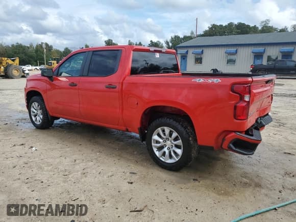 ✅ 2021 Chevrolet Silverado 1500 Custom • VIN: 3GCUYBEF0MG143793 • Lot: 79426384. Wystawiony na Copart z przebiegiem 121 920 mil. Bezpłatny archiwum sprzedaży aukcyjnych z USA i szczegółowy raport historii pojazdu na DreamBid. Zdjęcie 2.