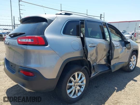 ✅ 2017 Jeep Cherokee Limited • VIN: 1C4PJMDS6HW594035 • Лот: 42252540. Опубликован ранее на IAAI с пробегом 103 233 миль. Бесплатный доступ к архиву аукционных продаж из США и подробный отчёт об истории автомобиля на DreamBid. Изображение 4.