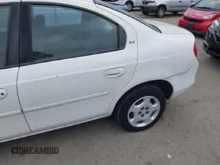 2001 Dodge Neon Highline z VIN 1B3ES46C61D264716, wystawiony jako IAAI lot #42911272 z przebiegiem 93 713 mil mil oraz . Historia ofert i sprzedaży dostępna na DreamBid. Obrazek 6.