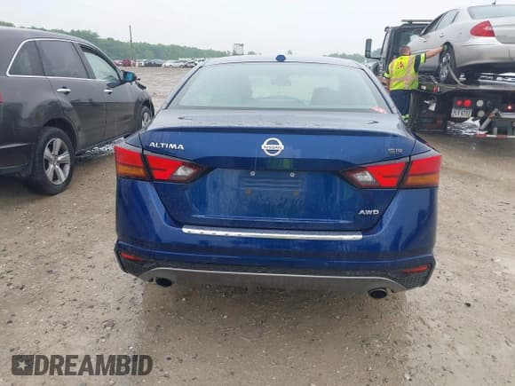 ✅ 2022 Nissan Altima SR • VIN: 1N4BL4CW8NN416062 • Lot: 42377123. Listed on IAAI with 106,352 mi. Free auction sales archive from the USA and detailed vehicle history report at DreamBid. Image 16.