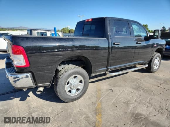 ✅ 2023 Ram 2500 Tradesman • VIN: 3C6UR5CL3PG539008 • Лот: 69423165. Опубликован ранее на Copart с пробегом 2 529 миль. Бесплатный доступ к архиву аукционных продаж из США и подробный отчёт об истории автомобиля на DreamBid. Изображение 3.
