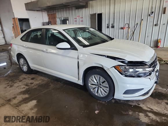 ✅ 2019 Volkswagen Jetta S • VIN: 3VWC57BU8KM076022 • Лот: 81700595. Опубликован ранее на Copart с пробегом 86 691 миль. Бесплатный доступ к архиву аукционных продаж из США и подробный отчёт об истории автомобиля на DreamBid. Изображение 4.