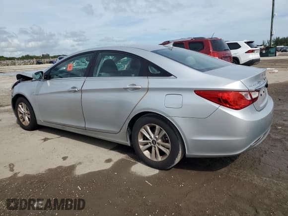 ✅ 2011 Hyundai Sonata GLS • VIN: 5NPEB4AC5BH256348 • Lot: 71362074. Listed on Copart with 128,117 mi. Free auction sales archive from the USA and detailed vehicle history report at DreamBid. Image 2.