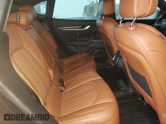 ✅ 2017 Maserati Levante S • VIN: ZN661YUL5HX210315 • Лот: 73402922. Опубликован ранее на Copart с пробегом 44 637 миль. Бесплатный доступ к архиву аукционных продаж из США и подробный отчёт об истории автомобиля на DreamBid. Изображение 10.