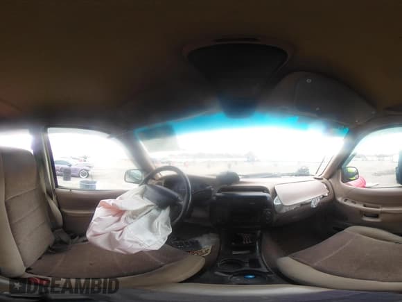 ✅ 1998 Ford Explorer XL • VIN: 1FMZU32X1WZA93411 • Lot: 41368427. Listed on IAAI with 237,756 mi. Free auction sales archive from the USA and detailed vehicle history report at DreamBid. Image 20.