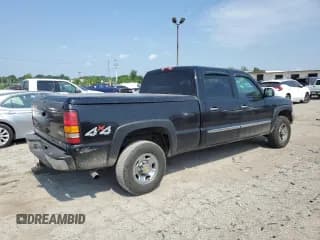 ✅ 2006 GMC Sierra 1500HD SLE1 • VIN: 1GTGK13U96F212270 • Lot: 62303735. Wystawiony na Copart z przebiegiem 252 998 mil. Bezpłatny archiwum sprzedaży aukcyjnych z USA i szczegółowy raport historii pojazdu na DreamBid. Zdjęcie 3.
