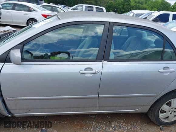 ✅ 2007 Toyota Corolla CE • VIN: 1NXBR32E57Z936767 • Lot: 42384619. Listed on IAAI with 120,349 mi. Free auction sales archive from the USA and detailed vehicle history report at DreamBid. Image 14.