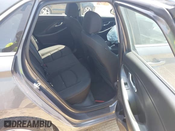 ✅ 2019 Hyundai Elantra • VIN: KMHH35LE4KU090095 • Lot: 42128034. Listed on IAAI with 160,489 mi. Free auction sales archive from the USA and detailed vehicle history report at DreamBid. Image 8.