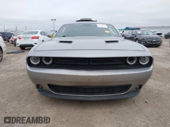 ✅ 2017 Dodge Challenger R/T Shaker • VIN: 2C3CDZBT3HH651390 • Lot: 41097999. Listed on IAAI with 128,289 mi. Free auction sales archive from the USA and detailed vehicle history report at DreamBid. Image 12.