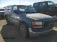 2002 GMC Sierra 1500 z VIN 1GTEC14W92Z280310, wystawiony jako Copart lot #74731204 z przebiegiem 241 075 mil mil oraz Szkoda całkowita • Salvage title. Historia ofert i sprzedaży dostępna na DreamBid. Obrazek 4.