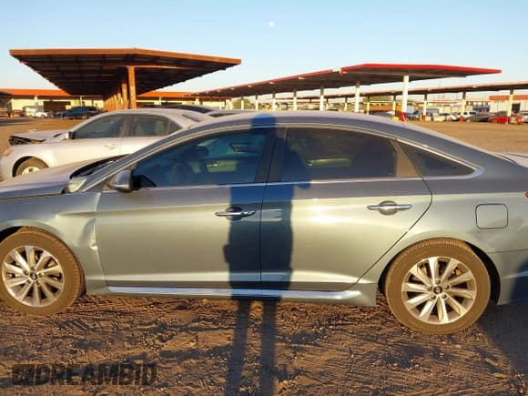 ✅ 2015 Hyundai Sonata Limited • VIN: 5NPE34AF4FH088490 • Лот: 43643927. Опубликован ранее на IAAI с пробегом 132 881 миль. Бесплатный доступ к архиву аукционных продаж из США и подробный отчёт об истории автомобиля на DreamBid. Изображение 14.