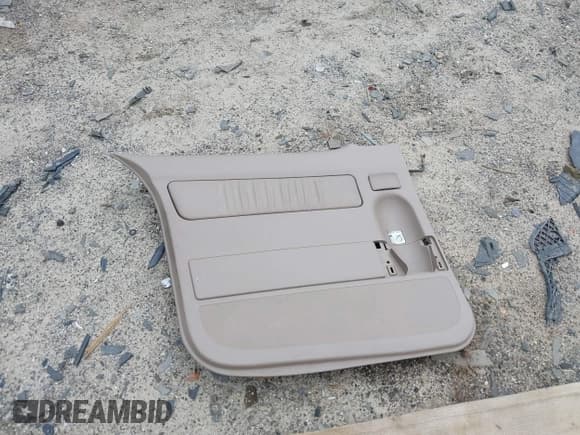 ✅ 1998 Toyota Sienna LE • VIN: 4T3ZF13C9WU029468 • Лот: 42199057. Опубликован ранее на IAAI с пробегом Не указан. Бесплатный доступ к архиву аукционных продаж из США и подробный отчёт об истории автомобиля на DreamBid. Изображение 12.