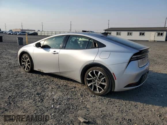 2024 Toyota Prius SE z VIN JTDACACU9R3015673, wystawiony jako Copart lot #81880685 z przebiegiem 37 948 mil mil oraz Szkoda całkowita • Salvage title. Historia ofert i sprzedaży dostępna na DreamBid. Obrazek 2.