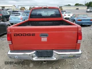 ✅ 2002 Dodge Dakota SLT • VIN: 1B7HL48N62S505775 • Lot: 56285235. Wystawiony na Copart z przebiegiem 132 841 mil. Bezpłatny archiwum sprzedaży aukcyjnych z USA i szczegółowy raport historii pojazdu na DreamBid. Zdjęcie 6.