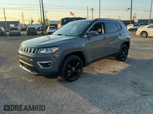 ✅ 2021 Jeep Compass Limited • VIN: 3C4NJDCB7MT503461 • Lot: 93384355. Wystawiony na Copart z przebiegiem 19 963 mil. Bezpłatny archiwum sprzedaży aukcyjnych z USA i szczegółowy raport historii pojazdu na DreamBid. Zdjęcie 2.