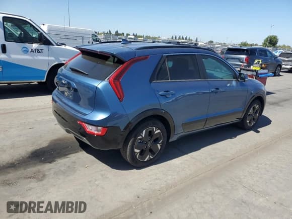 ✅ 2024 Kia Niro Wind • VIN: KNDCR3L16R5117915 • Lot: 80410985. Listed on Copart with 9,596 mi. Free auction sales archive from the USA and detailed vehicle history report at DreamBid. Image 3.
