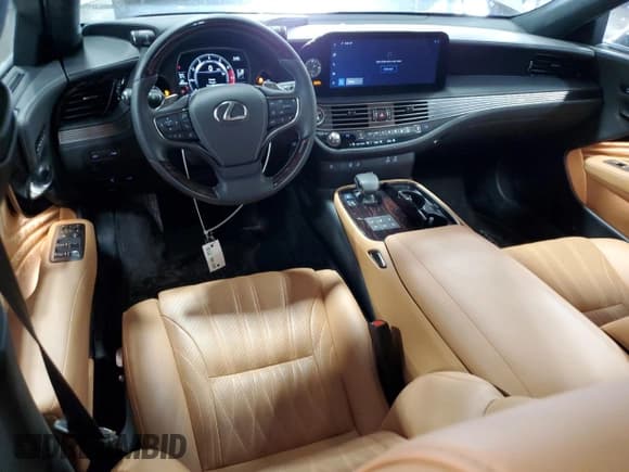 ✅ 2023 Lexus LS 500 • VIN: JTHG5LGF3P5011789 • Lot: 48991195. Listed on Copart with 4,054 mi. Free auction sales archive from the USA and detailed vehicle history report at DreamBid. Image 8.