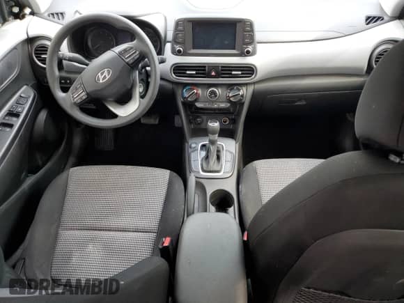 2021 Hyundai Kona SE с VIN KM8K12AA3MU664165, выставлен на аукционе Copart как лот 71531275 с пробегом Не указан миль и Списание • Salvage title. История ставок и продаж доступна на DreamBid. Изображение 8.