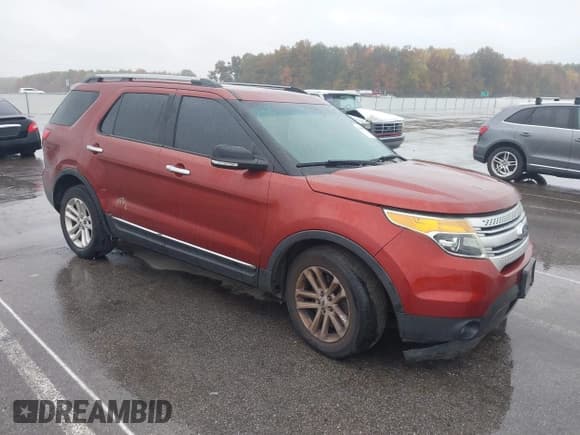 ✅ 2014 Ford Explorer XLT • VIN: 1FM5K8D8XEGC34459 • Lot: 43563914. Wystawiony na IAAI z przebiegiem 209 619 mil. Bezpłatny archiwum sprzedaży aukcyjnych z USA i szczegółowy raport historii pojazdu na DreamBid. Zdjęcie 1.