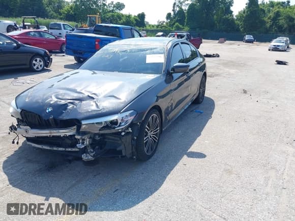 ✅ 2020 BMW 5 Series 540i xDrive • VIN: WBAJS3C04LCD69099 • Lot: 42572196. Wystawiony na IAAI z przebiegiem 43 347 mil. Bezpłatny archiwum sprzedaży aukcyjnych z USA i szczegółowy raport historii pojazdu na DreamBid. Zdjęcie 2.