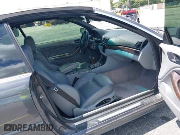 ✅ 2006 BMW 3 Series 325Ci • VIN: WBABW33416PG99307 • Lot: 42914765. Wystawiony na IAAI z przebiegiem 149 911 mil. Bezpłatny archiwum sprzedaży aukcyjnych z USA i szczegółowy raport historii pojazdu na DreamBid. Zdjęcie 5.