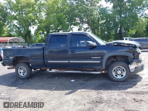 ✅ 2004 Chevrolet Silverado 2500HD LS • VIN: 1GCHC23U74F187387 • Лот: 42452518. Опубликован ранее на IAAI с пробегом 259 952 миль. Бесплатный доступ к архиву аукционных продаж из США и подробный отчёт об истории автомобиля на DreamBid. Изображение 13.