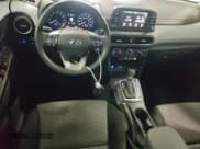 ✅ 2021 Hyundai Kona SEL • VIN: KM8K2CAA8MU612758 • Лот: 67595543. Опубликован ранее на Copart с пробегом 10 848 миль. Бесплатный доступ к архиву аукционных продаж из США и подробный отчёт об истории автомобиля на DreamBid. Изображение 8.