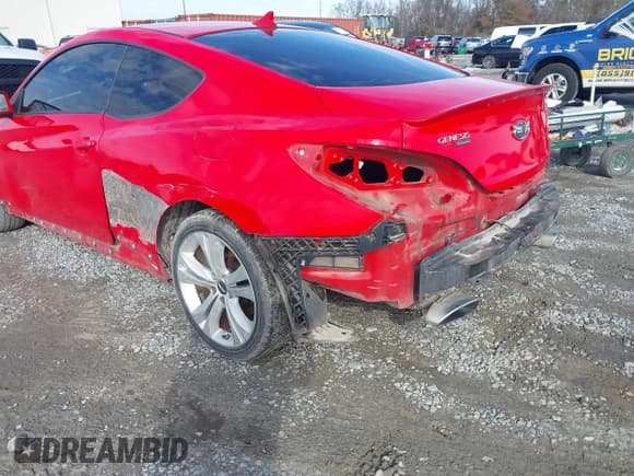 ✅ 2011 Hyundai Genesis Coupe • VIN: KMHHT6KD7BU043674 • Lot: 41418344. Wystawiony na IAAI z przebiegiem 141 204 mil. Bezpłatny archiwum sprzedaży aukcyjnych z USA i szczegółowy raport historii pojazdu na DreamBid. Zdjęcie 6.