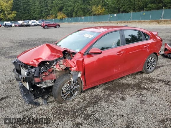 ✅ 2024 Kia Forte LXS • VIN: 3KPF24AD5RE709699 • Lot: 90314825. Wystawiony na Copart z przebiegiem 13 956 mil. Bezpłatny archiwum sprzedaży aukcyjnych z USA i szczegółowy raport historii pojazdu na DreamBid. Zdjęcie 1.