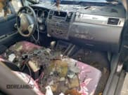 ✅ 2011 Nissan Versa S • VIN: 3N1BC1CP5BL411630 • Lot: 95102445. Wystawiony na Copart z przebiegiem Nie podano. Bezpłatny archiwum sprzedaży aukcyjnych z USA i szczegółowy raport historii pojazdu na DreamBid. Zdjęcie 8.