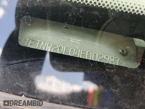 ✅ 2004 Ford F-250 XL • VIN: 1FTNW20L04ED02987 • Lot: 58939524. Listed on Copart with 339,101 mi. Free auction sales archive from the USA and detailed vehicle history report at DreamBid. Image 12.