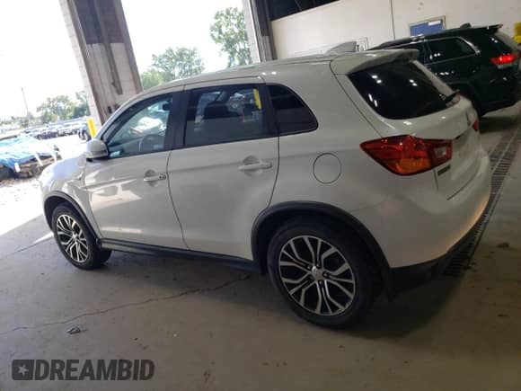 2017 Mitsubishi Outlander SE with VIN JA4AR3AW6HZ026912, listed as a Copart auction lot 70325695 with 120,751 mi miles and Salvage title. Bid and sale history available at DreamBid. Image 2.