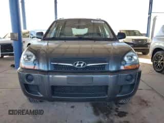 2009 Hyundai Tucson GLS z VIN KM8JM12B99U007530, wystawiony jako Copart lot #80702514 z przebiegiem 56 675 mil mil oraz Szkoda całkowita • Salvage title. Historia ofert i sprzedaży dostępna na DreamBid. Obrazek 5.