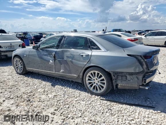 ✅ 2019 Cadillac CT6 Luxury AWD • VIN: 1G6KB5RS8KU128344 • Лот: 68748025. Опубликован ранее на Copart с пробегом 91 239 миль. Бесплатный доступ к архиву аукционных продаж из США и подробный отчёт об истории автомобиля на DreamBid. Изображение 2.