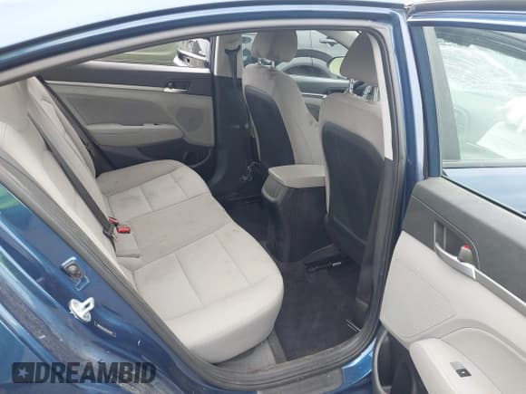 ✅ 2019 Hyundai Elantra Value Edition • VIN: 5NPD84LF8KH423240 • Lot: 43274055. Listed on IAAI with 86,177 mi. Free auction sales archive from the USA and detailed vehicle history report at DreamBid. Image 8.
