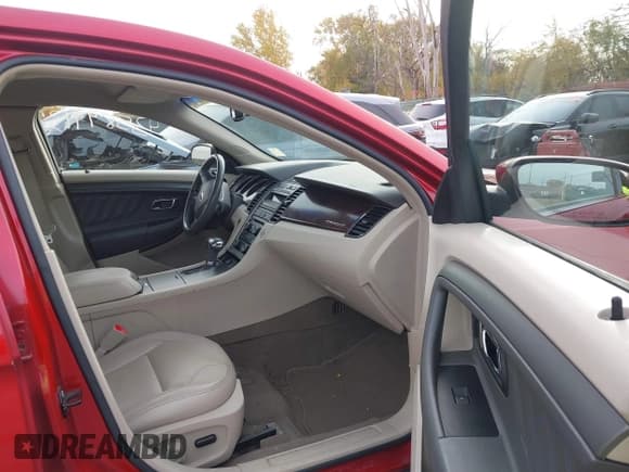 ✅ 2010 Ford Taurus SEL • VIN: 1FAHP2EW7AG148720 • Lot: 43589913. Listed on IAAI with 121,612 mi. Free auction sales archive from the USA and detailed vehicle history report at DreamBid. Image 5.