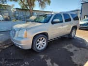 ✅ 2010 GMC Yukon Denali • VIN: 1GKUKEEF0AR179714 • Lot: 87252675. Wystawiony na Copart z przebiegiem 157 330 mil. Bezpłatny archiwum sprzedaży aukcyjnych z USA i szczegółowy raport historii pojazdu na DreamBid. Zdjęcie 1.