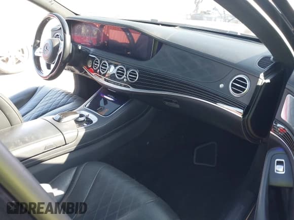 ✅ 2019 Mercedes-Benz S 560 • VIN: WDDUG8DB3KA437985 • Lot: 43620346. Listed on IAAI with 60,308 mi. Free auction sales archive from the USA and detailed vehicle history report at DreamBid. Image 5.