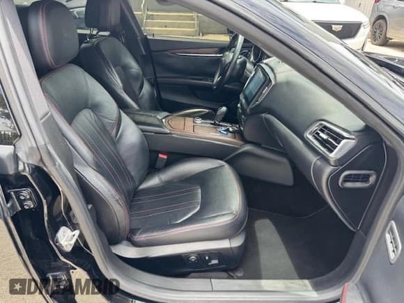 ✅ 2017 Maserati Ghibli S • VIN: ZAM57RSA3H1206281 • Lot: 86127005. Wystawiony na Copart z przebiegiem 69 326 mil. Bezpłatny archiwum sprzedaży aukcyjnych z USA i szczegółowy raport historii pojazdu na DreamBid. Zdjęcie 7.