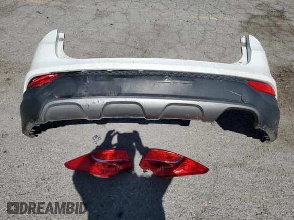 ✅ 2014 Hyundai Santa Fe • VIN: 5XYZTDLB2EG181199 • Lot: 57638045. Wystawiony na Copart z przebiegiem 95 056 mil. Bezpłatny archiwum sprzedaży aukcyjnych z USA i szczegółowy raport historii pojazdu na DreamBid. Zdjęcie 13.