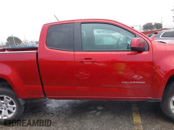 ✅ 2021 Chevrolet Colorado 2WD LT • VIN: 1GCHSCEN1M1294253 • Lot: 43733011. Wystawiony na IAAI z przebiegiem 52 689 mil. Bezpłatny archiwum sprzedaży aukcyjnych z USA i szczegółowy raport historii pojazdu na DreamBid. Zdjęcie 13.
